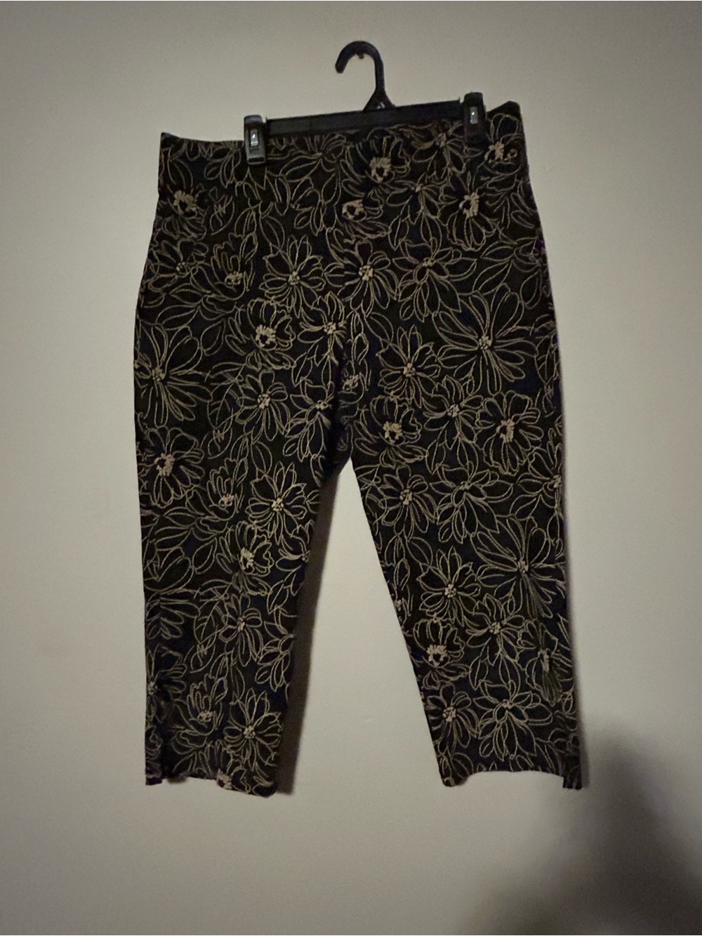 Lavish Black Capri Pants with Cream Floral Print